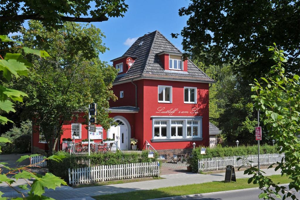 Leutloff'S Am See Zeuthen Esterno foto